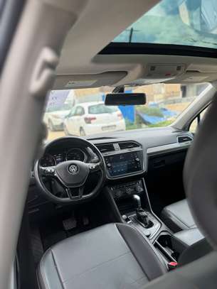 VOLKSWAGEN TIGUAN SE TSI 4 MOTION image 7
