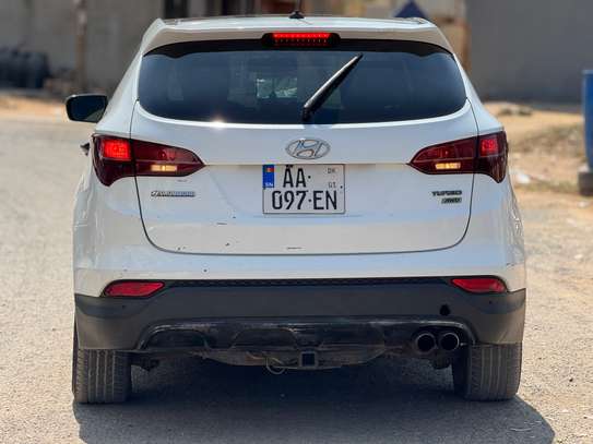 Hyundai santa fe image 4