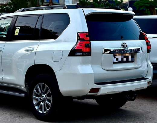 Toyota Prado land cruiser image 6