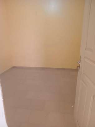Villa F4 à louer à la cité comico de yeumbeul image 3