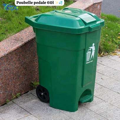 Poubelle pédale 60 litres avec roue image 1