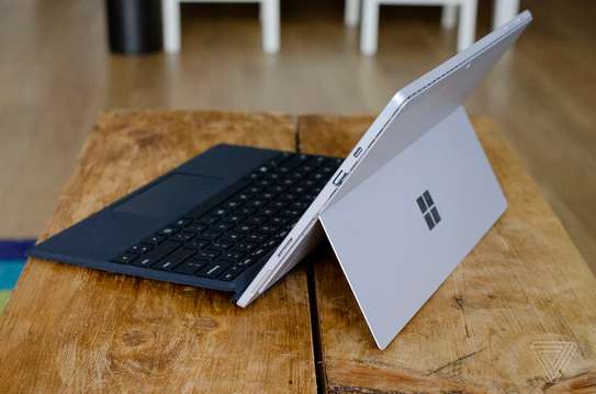 Microsoft Surface Pro 7 Plus image 4