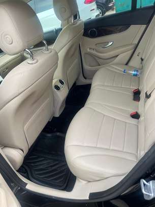 Mercedes-Benz GLC 300 image 12