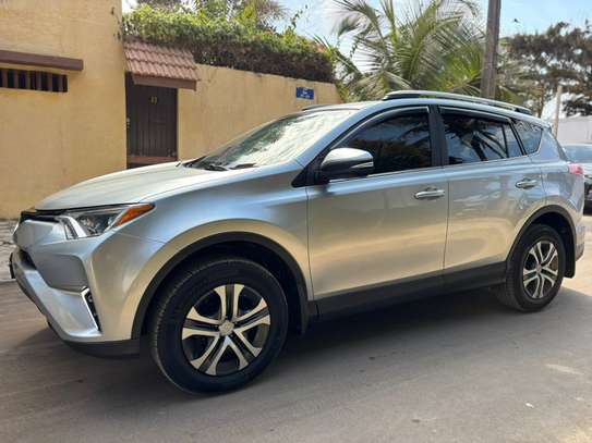 TOYOTA RAV 4 XLE ANNÉE 2017 image 3