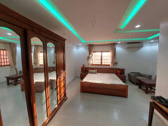 VILLA  À LOUER À NDAYANE image 4