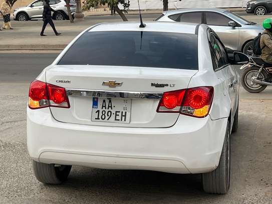 Chevrolet Cruz image 8