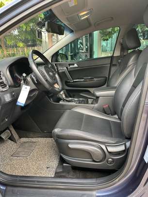 KIA SPORTAGE image 7