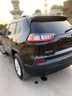JEEP CHEROKEE LATITUDE 2019 image 4