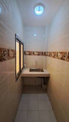 APPARTEMENT 2 CHAMBRES A LOUER A KEUR MASSAR DIAXAAY 2 image 1