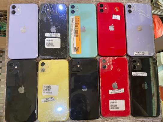 Apple iPhone 11 reconditionnés couleurs variées image 8