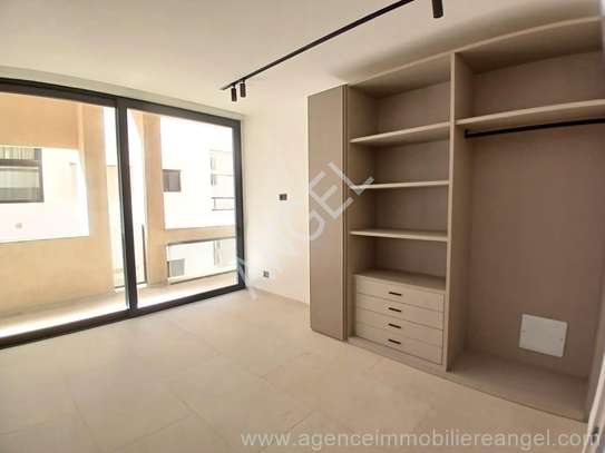 Ref_2811_PL_ Duplex avec jardin  à louer aux Almadies image 8