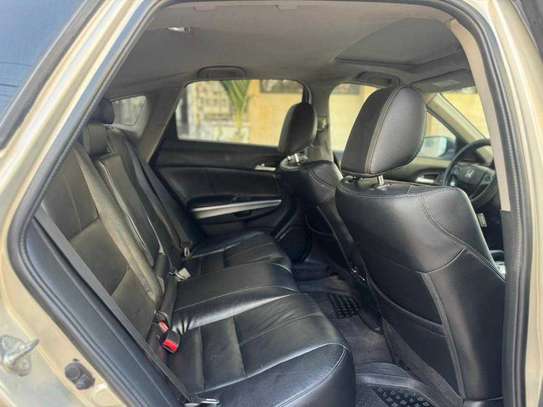 Honda Crosstour  2015 image 2
