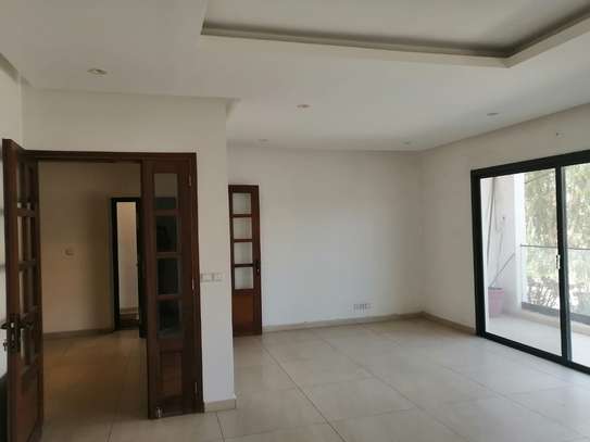 Appartement F3 à louer au Point E, disponible début octobre image 2
