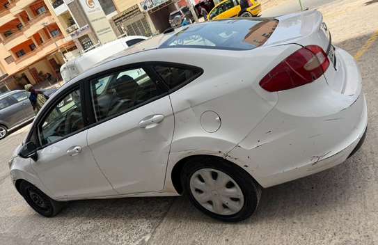 Ford Fiesta 2012 image 13