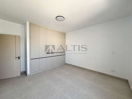 APPARTEMENT À LOUER AU POINT E image 5
