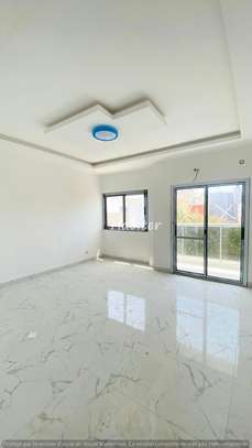 Appartement F3 à louer aux Mamelles cité Mackiou Faye image 1