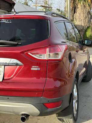 Ford Escape Titanium image 2