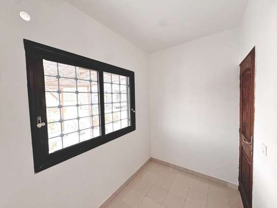 Penthouse meublé & spacieux  à Ngor en face du stade image 9
