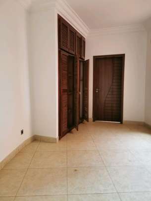 Appartement f5 à louer  aux ALMADIES image 2