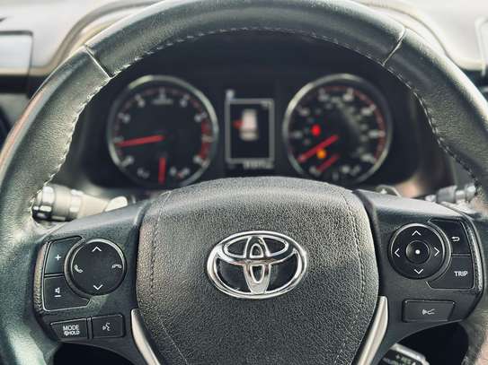 Toyota Rav 4 2018 image 10