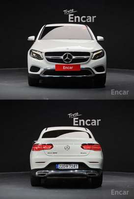 GLC 300 4MATIC 2019 image 1