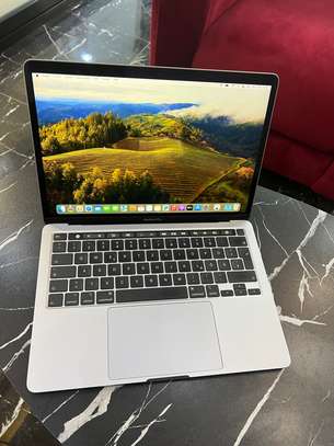 MacBook Pro 2020 1tera image 2