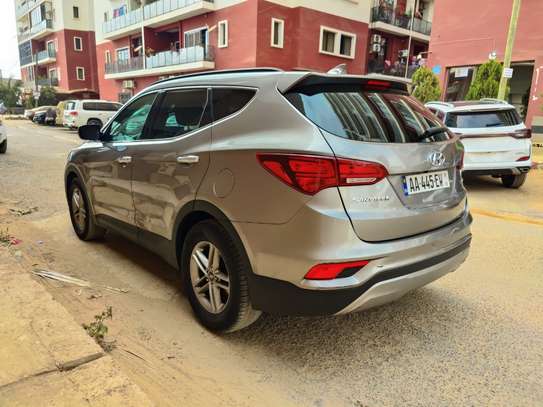 Hyundai Santa Fe 2017 image 6