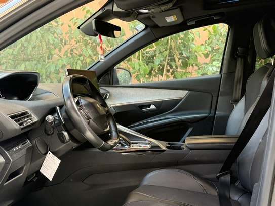 2022 PEUGEOT 3008 GT LINE image 2