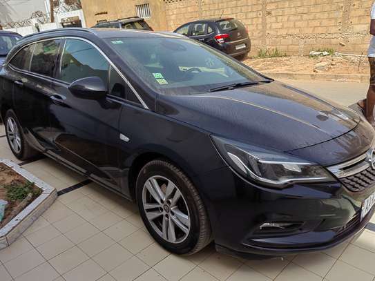 Opel Astra K Sports Tourer 1.6 CDTI 136HP Dynamic image 4