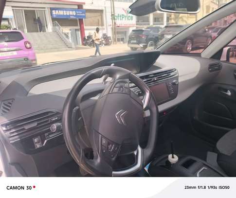 CITROEN C4 2019 image 8