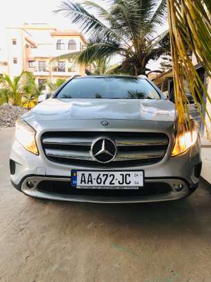 Mercedes GLA image 2