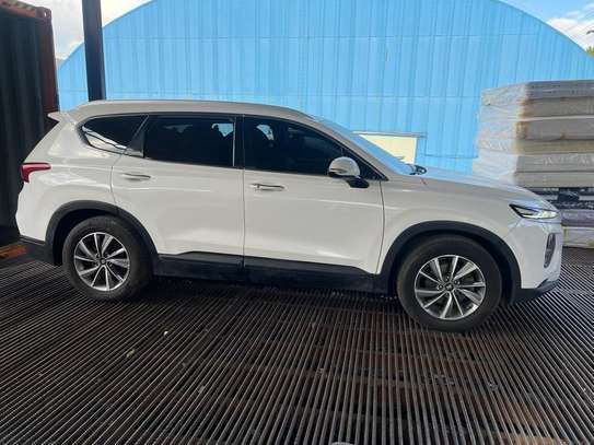 Hyundai Santafe 2019 image 3