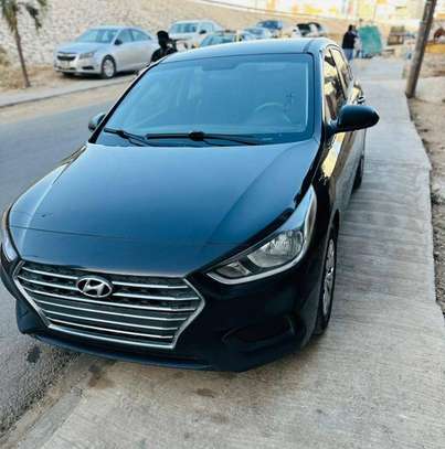 Hyundai accent image 1