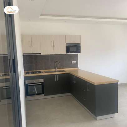 Appartement neuf de standing de type F4 à louer au Point E image 3