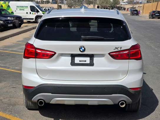 BMW X1 XDrive 28i 2017 image 10