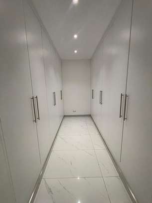 Appartement F5 à louer Almadies image 9