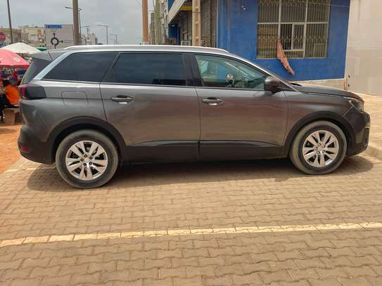 Peugeot 5008 image 3