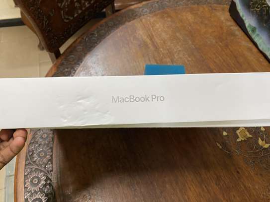 Macbook Pro 16 M2 Pro image 7