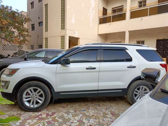 Ford Explorer V6 2017 image 3