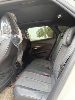 Peugeot 3008 2019 image 9