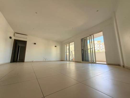 Appartement centre-ville spacieux avec balcon et vue image 8