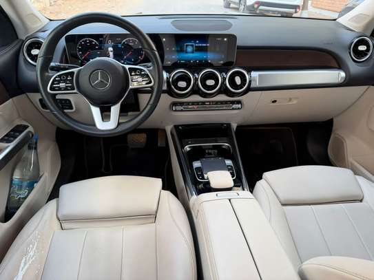 Mercedes GLB 250 Anne 2022 full options intérieur cuir beige image 4