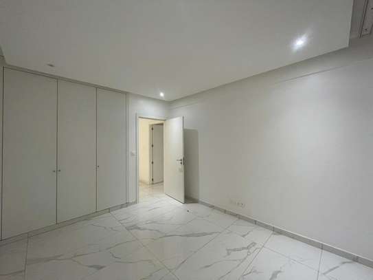 Appartement à louer aux Almadies Zone de recasement image 8