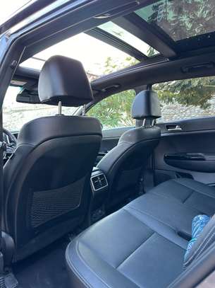 Kia Sportage 2020 clean image 9