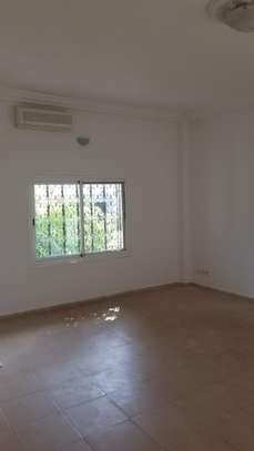 Duplex à louer aux Almadies image 1