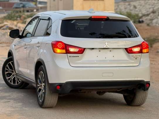 2017 Mitsubishi Outlander image 5