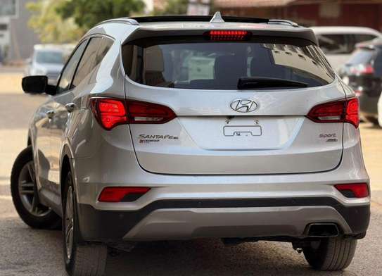 Hyundai Santafe 2017 image 2