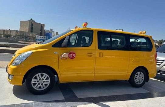 Hyundai starex Année 2017 image 8