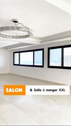 Duplex à louer avenue Djily mbaye vue sur port image 2