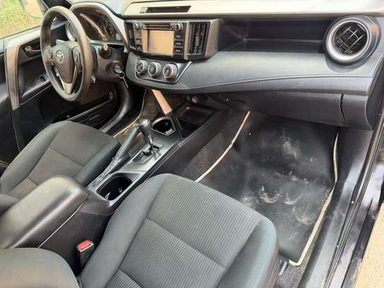 Toyota Rav4 2016 image 6